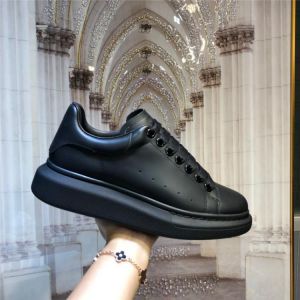 Luxury design Mcqueen Shoes for Women Brand Design alexander White Chunky Sneakers Female Vulcanize Shoes Zapatillas Deporte New