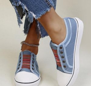Large size shoes 35-43 shallow mouth canvas shoes women spring and autumn new round toe cover feet low cut single shoes women