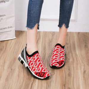 Luxury Shoes Women Slip-On Loafers Unisex Casual Shoes Woman Sneakers Breathable Walking Shoes Zapatos Mujer Chaussures Femme