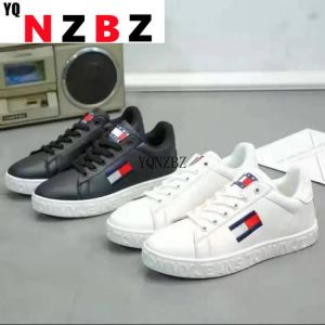2021 Women Shoes Spring Autumn Leisure Imitation Leather Flat Shoes Lace-up Low Top Womens Sneakers Couple Chunky Leisure Shoes
