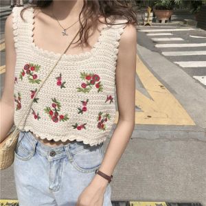 Korean Retro Embroidery Flowers Basic Sweet 2021 Summer Chic Sexy Casual Vest Women Sleeveless Design Knitted Vest For Ladies