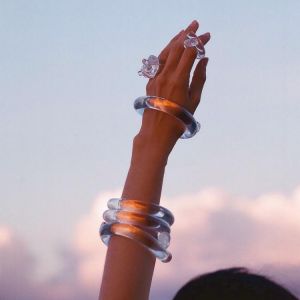 2021 New Korean Fashion Transparent Resin Acrylic Big Wide Circle Bangle for Women Party Jewelry Gifts