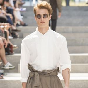 Men's shirt new product in spring and summer 2021 small stand-up collar popular casual long sleeve white shirt in Europe and 