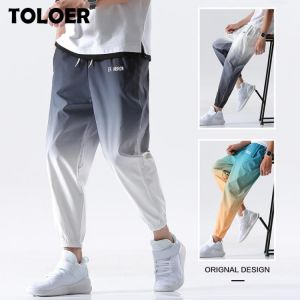 2021 New Hip Hop Streetwear Joggers Pants Men Casual Cargo Pant Trousers High Street Elastic Waist Gradient Color Harem Pant Man