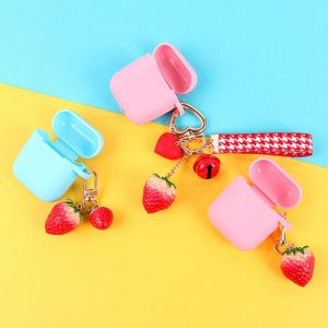 Durable Metal Key Holder Sweet Keyring Lovely Strawberry Simulated Fruit Keychain Pendant Red Heart Bell Fashion Jewelry New