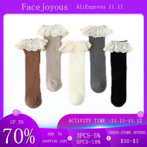 Spring New 5 Pairs Per Lot Girls Cotton Knitted Socks With Lace Flower Girl Knee Length Straight Socks No Heel 5 Colors 0-8 Year