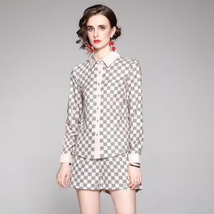 Western style women's European and American all-match waist positioning printed shirt + shorts set (with belt)