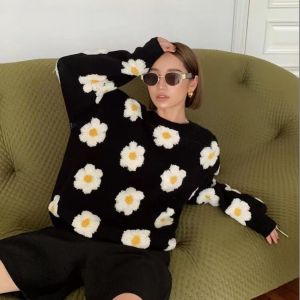 Three-dimensional flower embroidery sweater women lazy niche loose pullover sweater Korean version of wild sweet fashion sweater