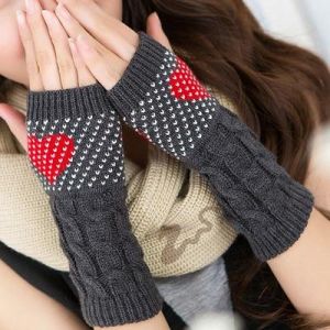 1 Pair Winter Heart Printing Half-finger Gloves Women Stylish Thick Warm  Knitted Arm Wrist Warmer Fingerless Cute Gloves