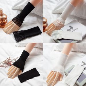 Black White Fake Sleeves Women Autumn And Winter Warm Knitted Lace Cotton Flared Cuffs Sweet Sweater Decorative Wrist Arm Sleeve