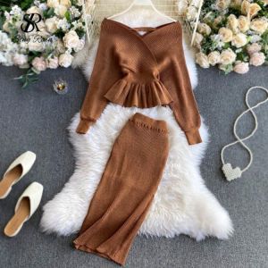 SINGRAIN Autumn Women Shiny Knitting Skirts Sets Lurex Ruffles Long Sleeves Wool Warm Sweater knitted Two Pieces Set Women
