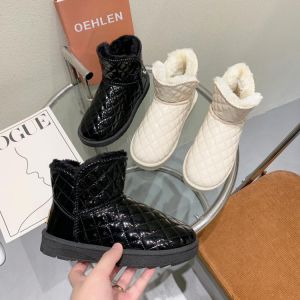 Women's Winter New Snow Boots Warm and Fashionable Plush Elegant Ankle Boots Leather Comfortable Flat Shoes Non-slip Large Si