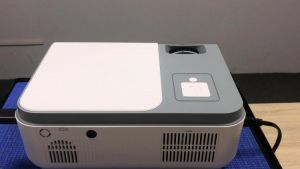2021 Newest Design Full HD 1080P Home Theater Projector C50 Mini Multimedia Portable Video Projector
