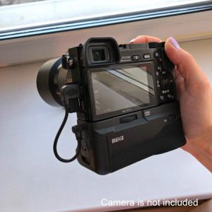 For Sony A6300 A6000 A6400 CameraMeike MK-A6300 Vertical Multi Power Battery Hand Grip  work with 1 or 2 NP-FW50 battery