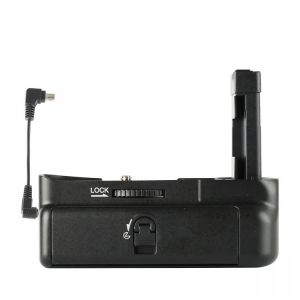MeiKe MK-D3100 Battery Grip for Nikon D3100 D3200 Camera