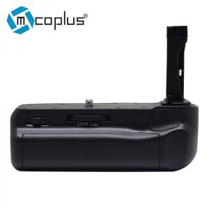 Mcoplus BG-800D Vertical Battery Grip Holder  for Canon 800D T7i X9i 77D 9000D
