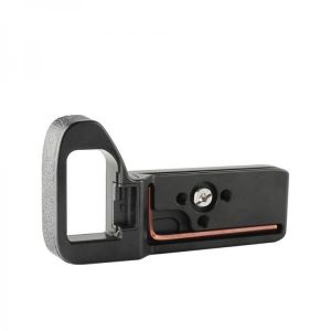 Meike MK-A9II Aluminum Alloy Hand Grip Quick Release Plate L Bracket for Sony A7R IV / A7 IV / A9II cameras