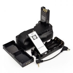 MB-D5000 Battery Grip + IR Remote Control for Nikon D5000 D3000 D40 D40X D60 Cameras.
