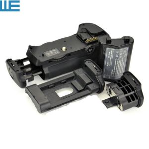MB-D10 Battery Grip + EN-EL4 EN-EL4A Battery + BL-3 Battery Chamber Cover for Nikon D300 D300s D700 SLR Cameras.