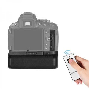 Vertical Battery Grip Holder for Nikon D5100 D5200 DSLR Camera EN-EL 14 Battery Powered with IR Remote Control