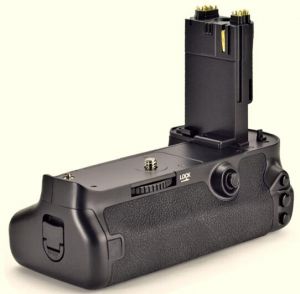 Meike Vertical Battery Power Grip Holder for Canon 5D Mark III 5DS 5DSR Camera 5D3 as BG-E11 LP-E6