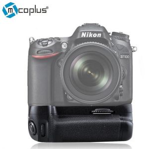 Mcoplus BG-D7100 Multi-function Vertical Battery Grip Holder for Nikon DSLR D7100 D7200 Camera as MB-D15 Meike MK-D7100