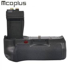 Mcoplus BG-550D Vertical Battery Grip for Canon EOS Rebel T2i / 550D, Rebel T3i / 600D, Rebel T4i / 650D , T5i / 700D  as BG-E8
