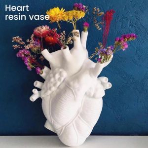 Anatomical Heart Shape Flower Vase Nordic Style Flower Pot Dried Vases Sculpture Desktop Plant Pot Home Decoration Gift Vase