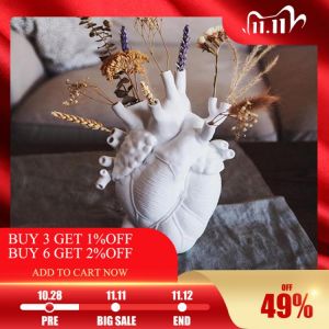 Resin Anatomical Heart Shape Vase Art Style Sketch Sculpture Human Heart Shape Flower Pot Body Art Sculpture Desktop Decoration