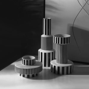 Modern Black and White Geometric Striped Ceramic Vase Living Room Office Decoration Irregular Flower Arrangement Vase Home Decor