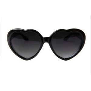 Retro Funny Love Heart Shape Anti-UVA And UVB Sunglasses