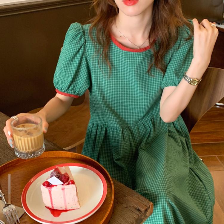 all in one place בגדי נשים South Korea Chic Dress Off Round Neck Contrast Selvedge Design Party Dress Loose And Bubble Sleeve Dress