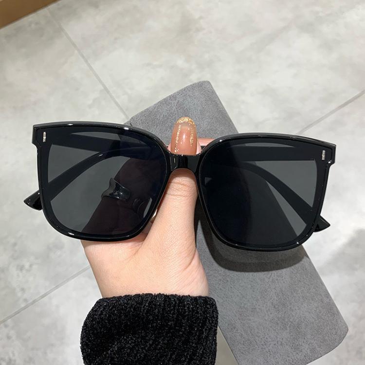 all in one place אביזרי נשים Classis Vintage Square Sunglasses Women Oversized Sunglass Women Men Retro Black Sun Glasses Shades Goggle UV400