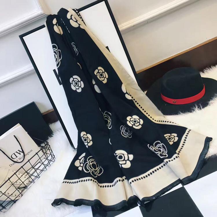 all in one place אביזרי נשים New Women Winter Cashmere Scarves High-quality Camellia Floral Print Cashmere Scarf Lady Shawl Thick Warm Pashmina Women Wraps
