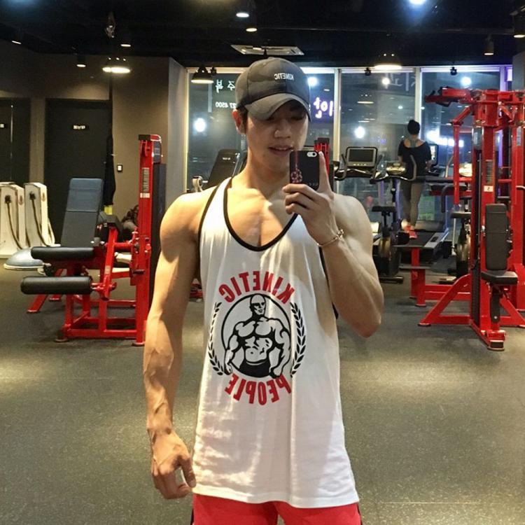 all in one place בגדי גברים Gym Tank Tops Sleeveless Shirt Men Bodybuilding Fitness Workout Cotton Printed Singlet Stringer Male Summer Casual Vest Clothes