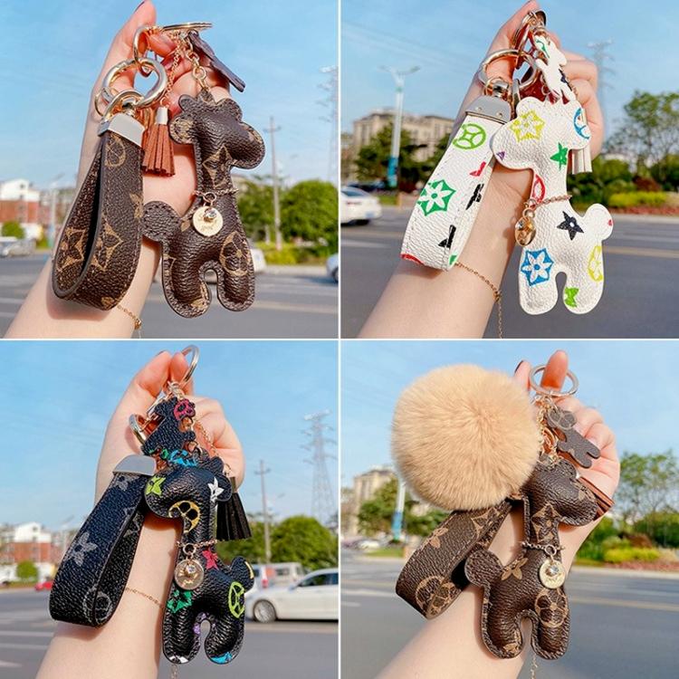 all in one place אביזרי גברים Luxury Ladies Keychain High Quality Leather fawn Tassel Hair Ball Pendant Trendy Fashion Bear Car Key chain Charm Jewelry Holder