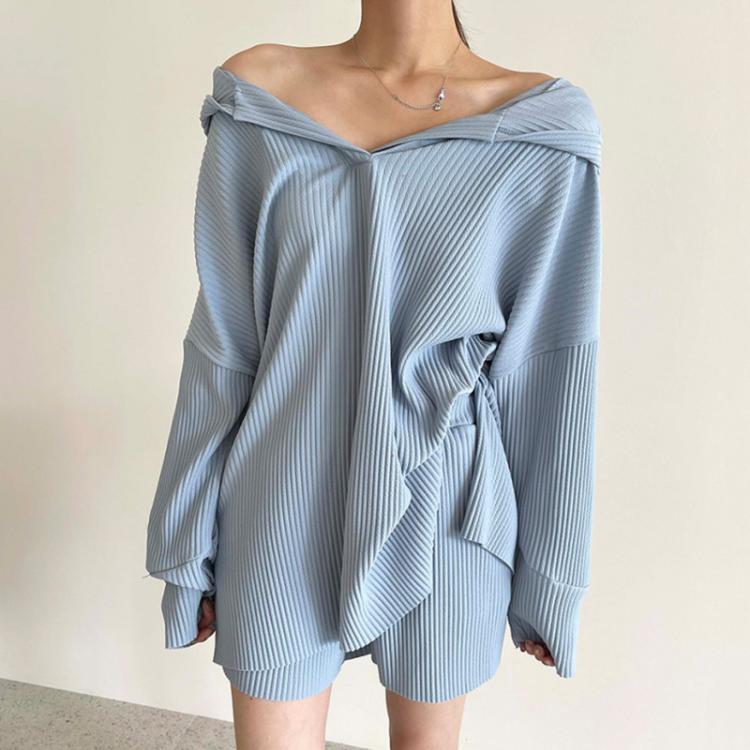 all in one place בגדי נשים [EWQ] Korea Casual Trendy Women V-neck Long-sleeved Split Sweater + Fashion Elastic High-waist Shorts 2 Piece Set 2021 16E2317