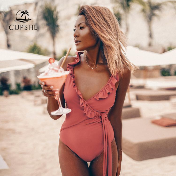 all in one place בגדי נשים CUPSHE Solid Brick-red V-neck Ruffled One-Piece Swimsuit Sexy Lace Up Women Monokini 2021 New Girls Beach Bathing Suits Swimwear