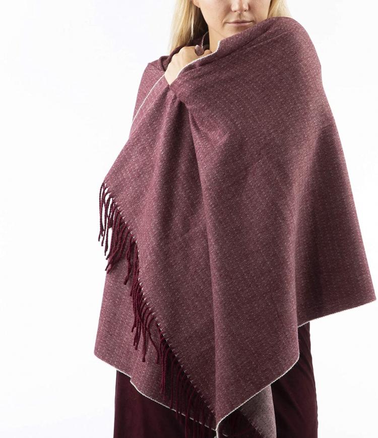 all in one place אביזרי נשים isotoner Women's Large Blanket Cold Weather Soft and Warm Travel Scarf