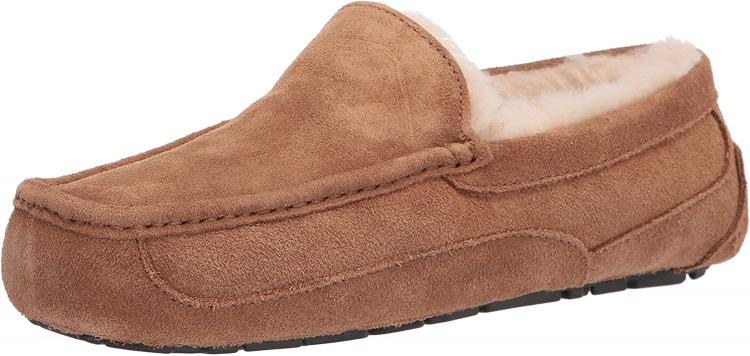 all in one place בגדי גברים UGG Men's Ascot Slipper