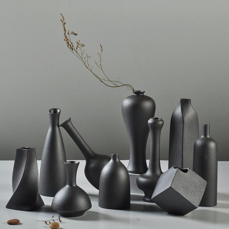 all in one place עיצוב פנים Simple Home Accessories Ornaments European Frosted Black Ceramic Vases Flower Insert Crafts Decoration