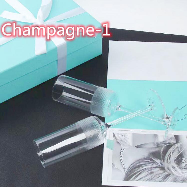 all in one place חצר וגינה 2021 Champagne glass to glass wedding gift engagement partner hand gift birthday red wine glass gift box set Christmas gift