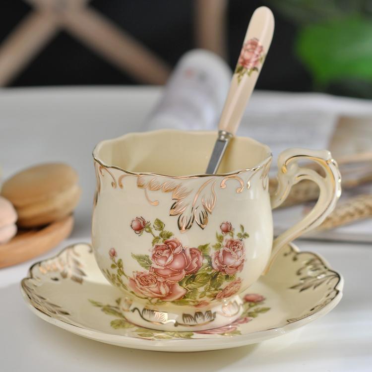 all in one place כלי מטבח ובישול Hot Sale Creative Ceramic Coffee Cup and Saucer Hand Painted Rose Porcelain Tea Cup and Spoon Classic Drink Gift