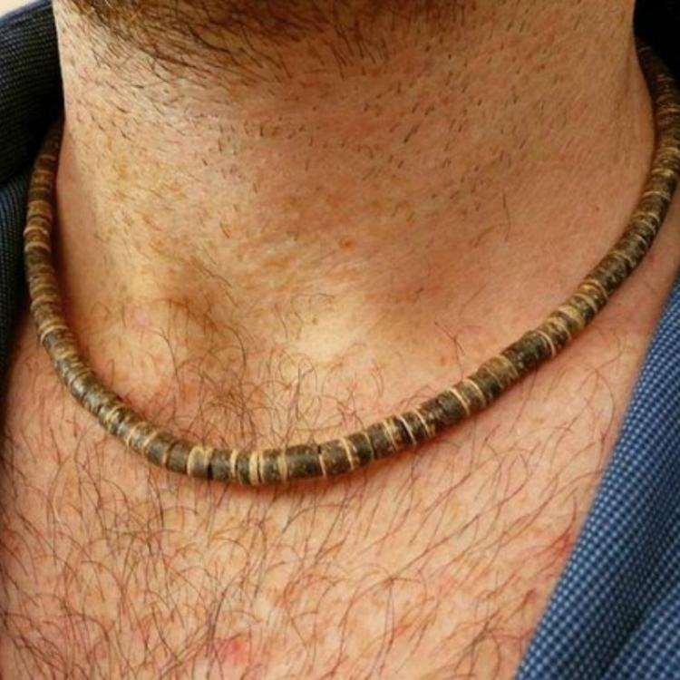 all in one place תכשיטי גברים Mens beaded necklace Mens surfer necklace Surfer necklace Brown beaded necklace Mens coconut necklace