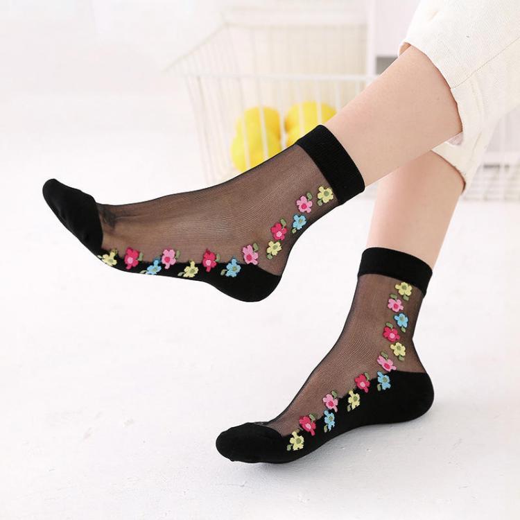 all in one place בגדי נשים Women's Lace Antiskid  Sock Summer Thin Breathable Middle Tube Socks